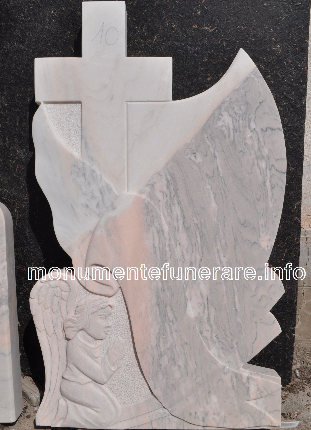 monument funerar model 10