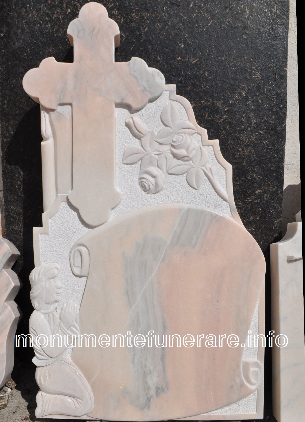 monument funerar model 611