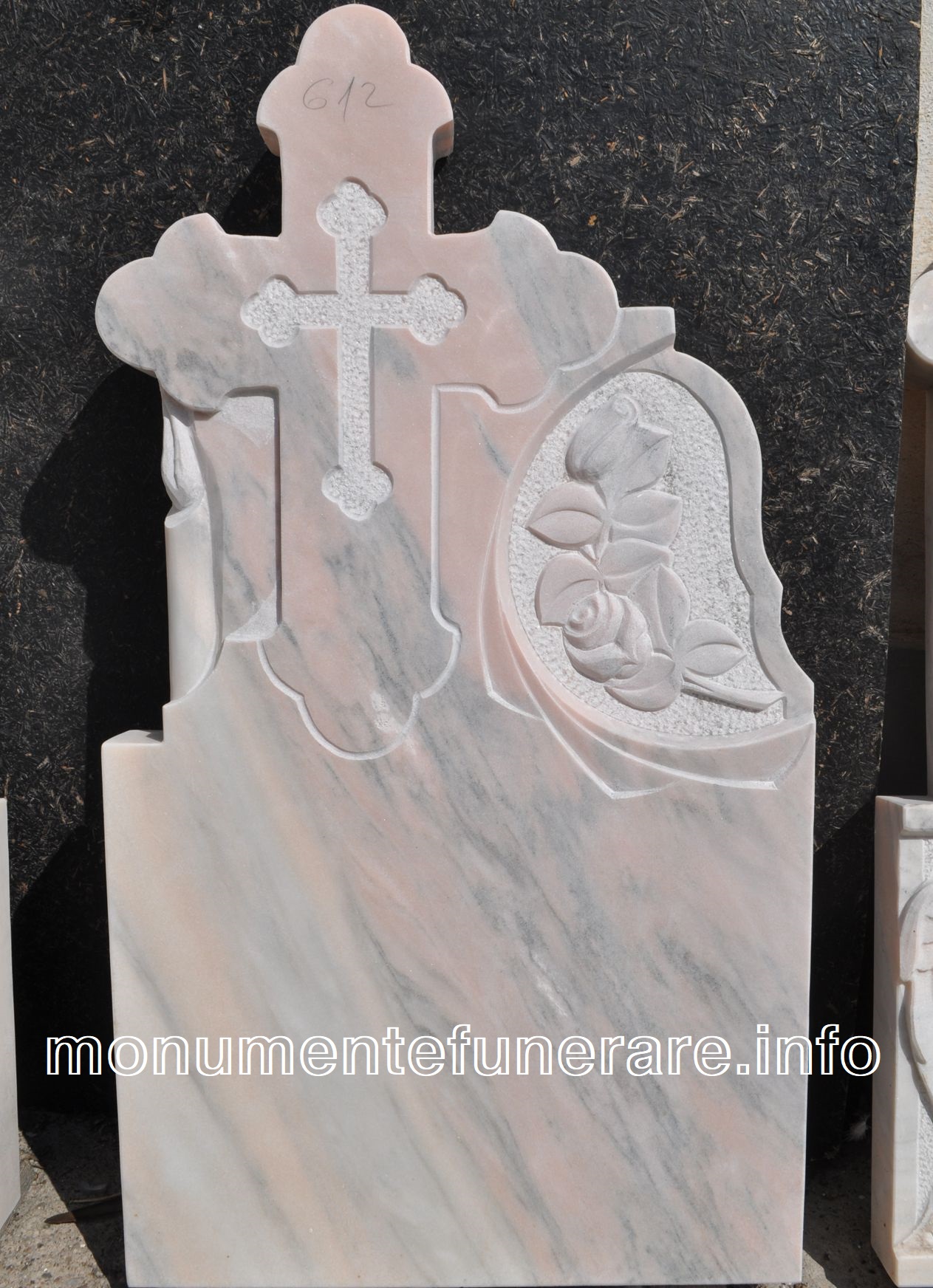 monument funerar model 612