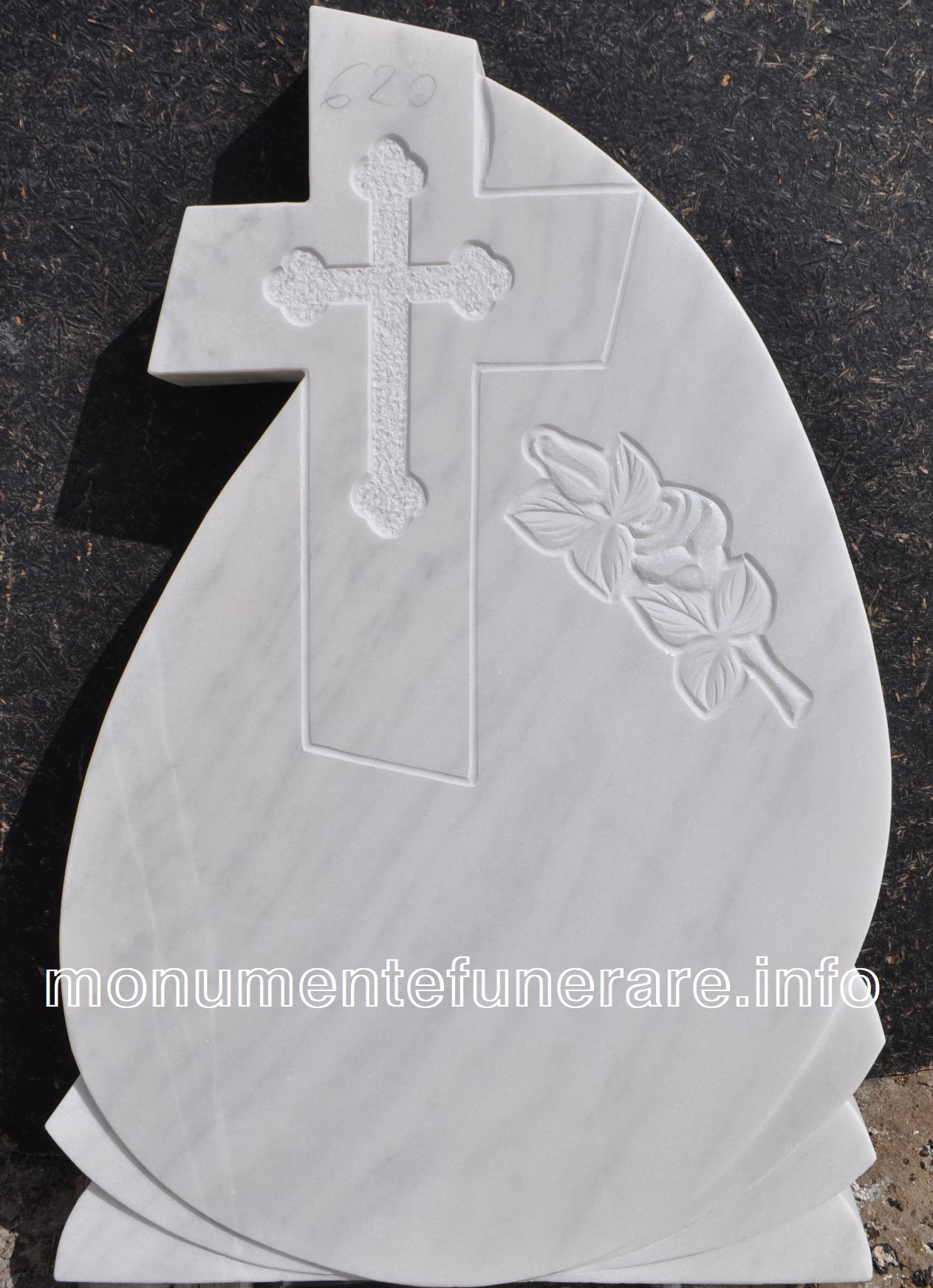 monument funerar model 620